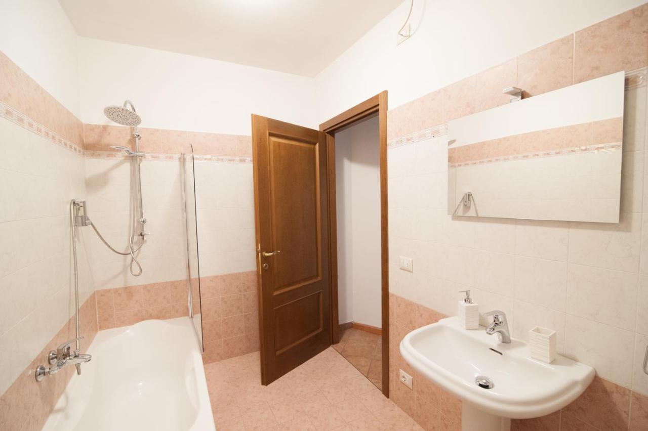 B&B Ca Del Sole แซร์ราวัลเล สกรีเวีย ภายนอก รูปภาพ